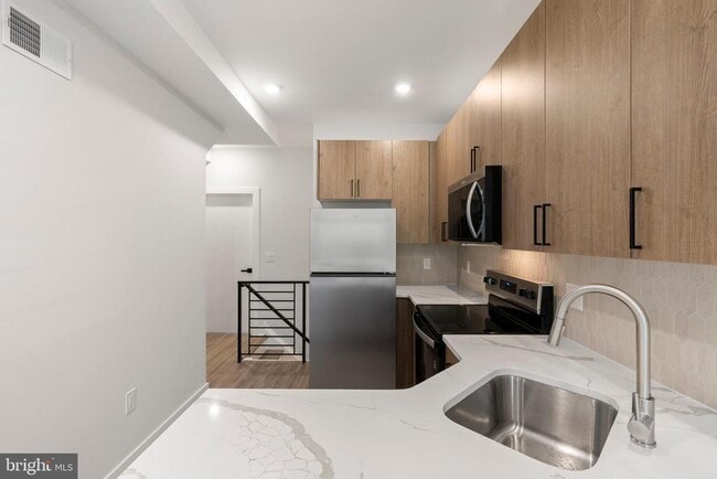 Photo - 2207 N Franklin St Unidad 1