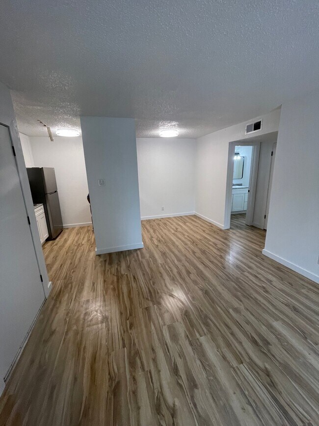 Photo - 710 N 46th St Unit 1016