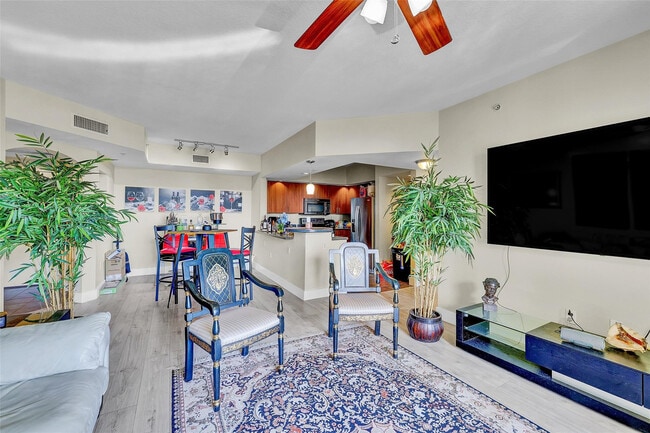 Photo - 110 N Federal Hwy Unit 815