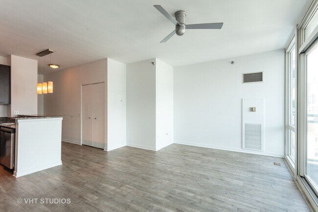 Photo - 757 N Orleans St Unit 1202