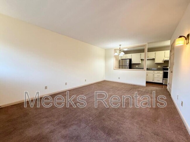 Photo - Greentree Apartments - Greentree Building