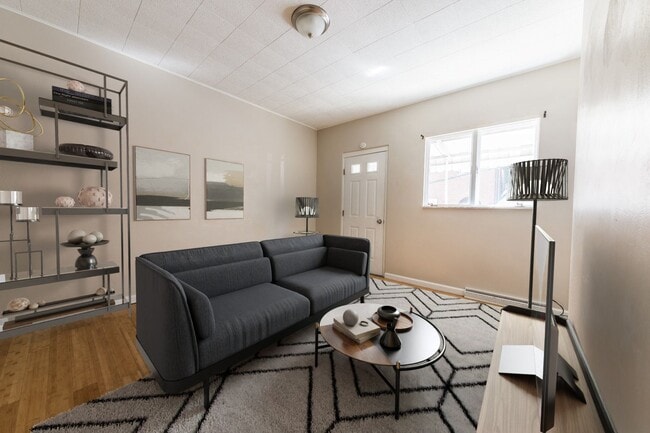 Building Photo - AVAILABLE JUNE 2026 - 3 Bedroom Home in Prime MT. WASHINGTON Location!