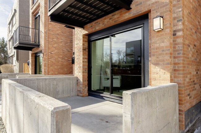 Photo - 1755 N Williams St