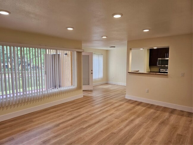 Photo - 2627 NW 33rd St Unit 2209