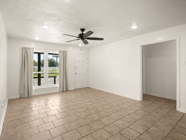 3322 Kingham Rd Unit 4