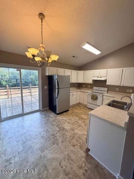 200 Commons Ct
