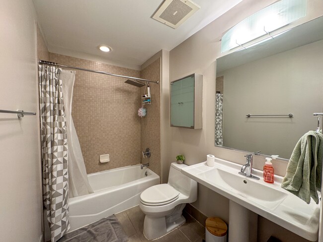 Photo - 2125 14th St NW