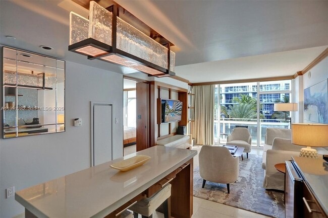 Photo - 6801 Collins Ave Unidad 309 Door 314