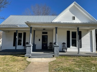 Building Photo - 1505 Highland Ave Unit 2 Rental