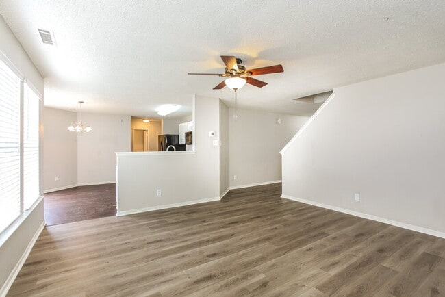 Photo - 10153 Split Rock Way