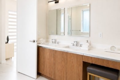 Townhome Primary Bath Vanity