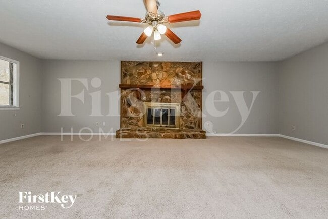 Photo - 120 Windsong Ct