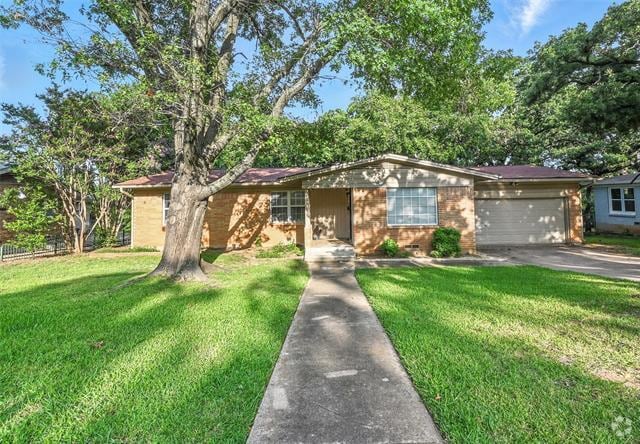 Building Photo - 1408 Briarwood Blvd Rental