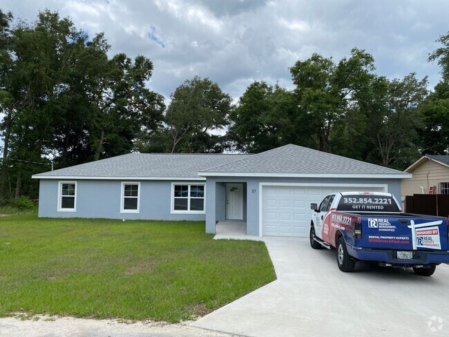 Building Photo - Desirable SE Ocala Neighborhood 4/2/2 *WON... Rental