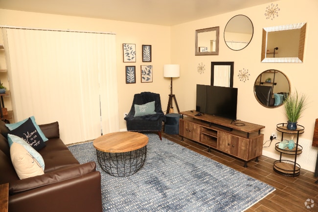 Building Photo - 1265 Kendall Dr Rental