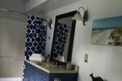 large bathroom - 160 High St Unit 2