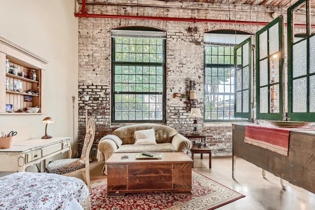 Photo - 170 Boulevard SE Unit 101F