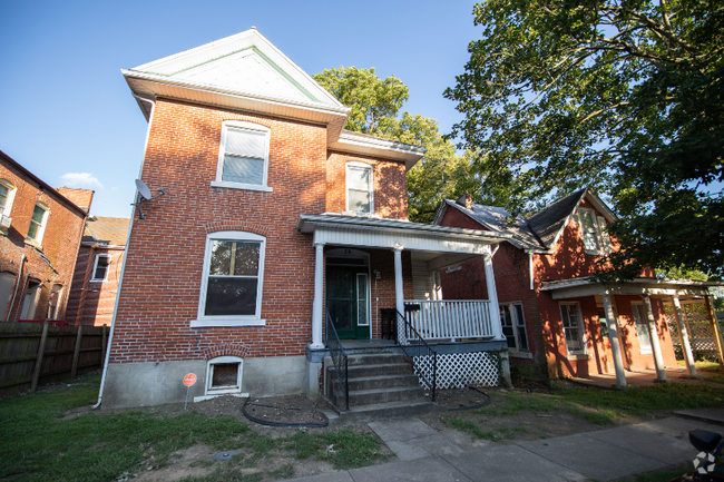 Building Photo - 36 N Ellis St Rental