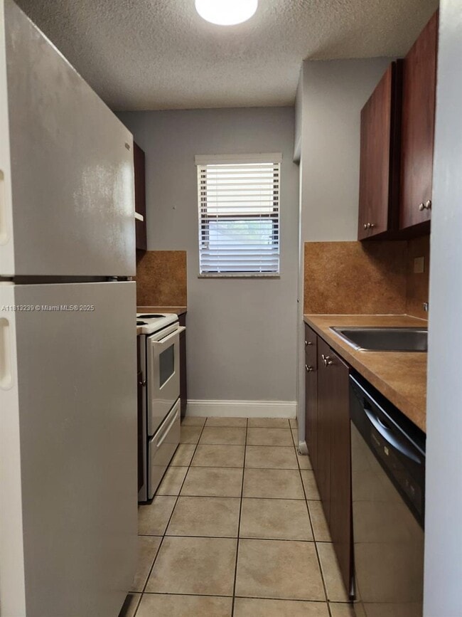 Photo - 7095 NW 179th St Unidad 206 Rental