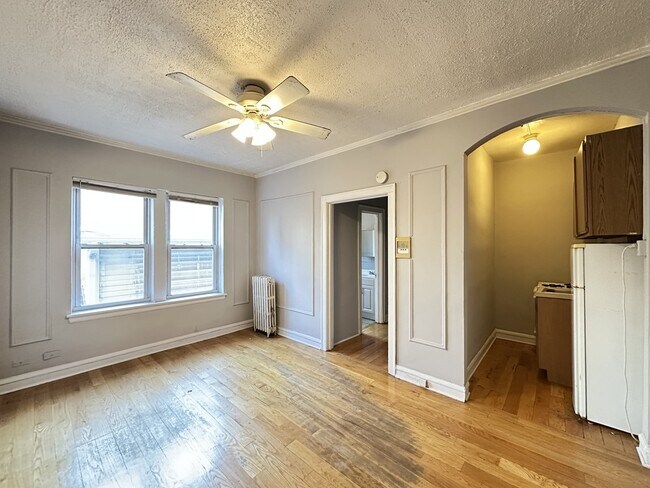 Photo - 2849 N Burling Unit 302
