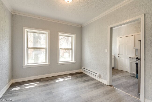 Photo - 2840 S Moreland Blvd