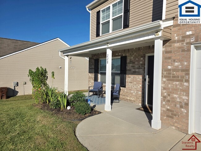 Photo - 228 Newman Cir