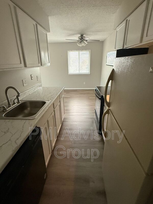 Photo - 3101 SW Macvicar Ave