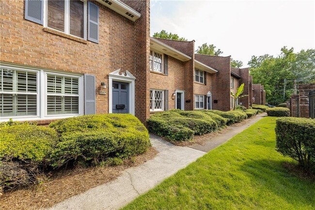 Building Photo - 1117 Scott Blvd