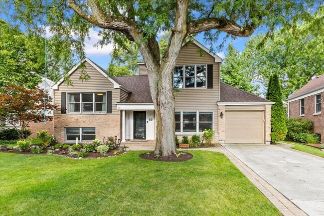 Photo - 40 Williamsburg Rd