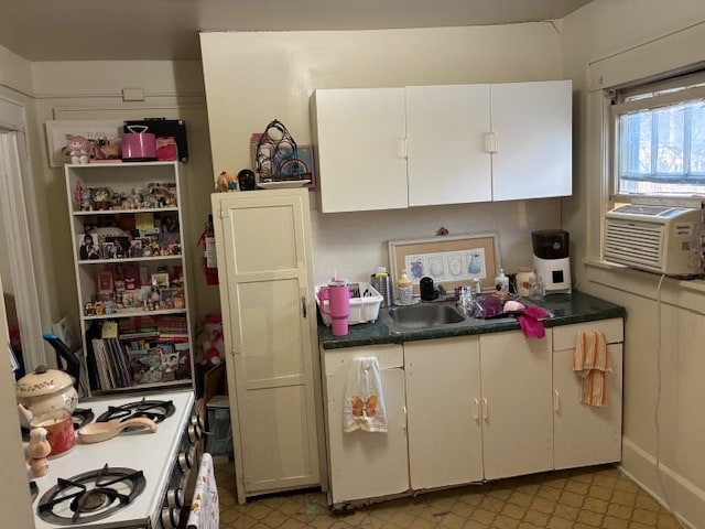 Building Photo - 127 Lorentz St Unit 4