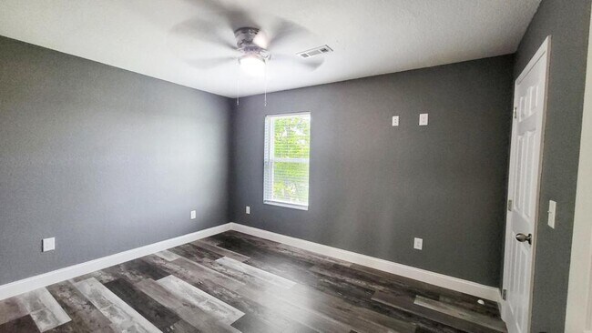 Photo - 537 Old Knoxville Hwy