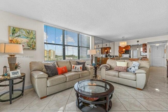 Photo - 801 N Ocean Blvd Unidad 604