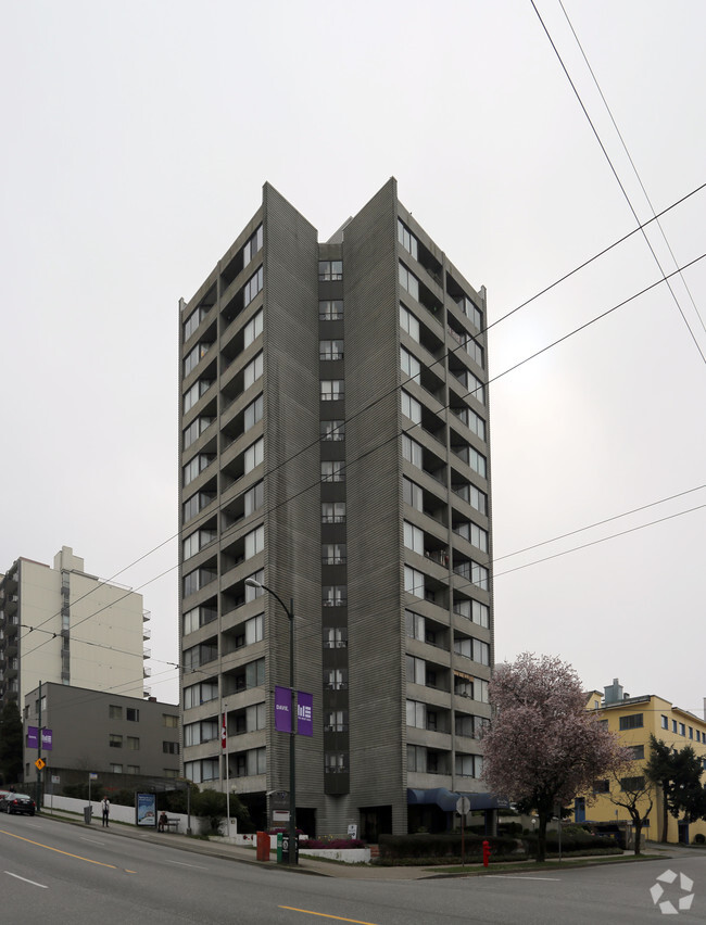 Building Photo - Nicola Place