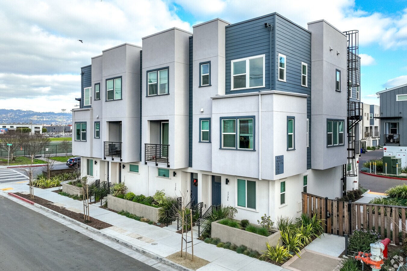 Vista SO del edificio - Ellis at Central Station