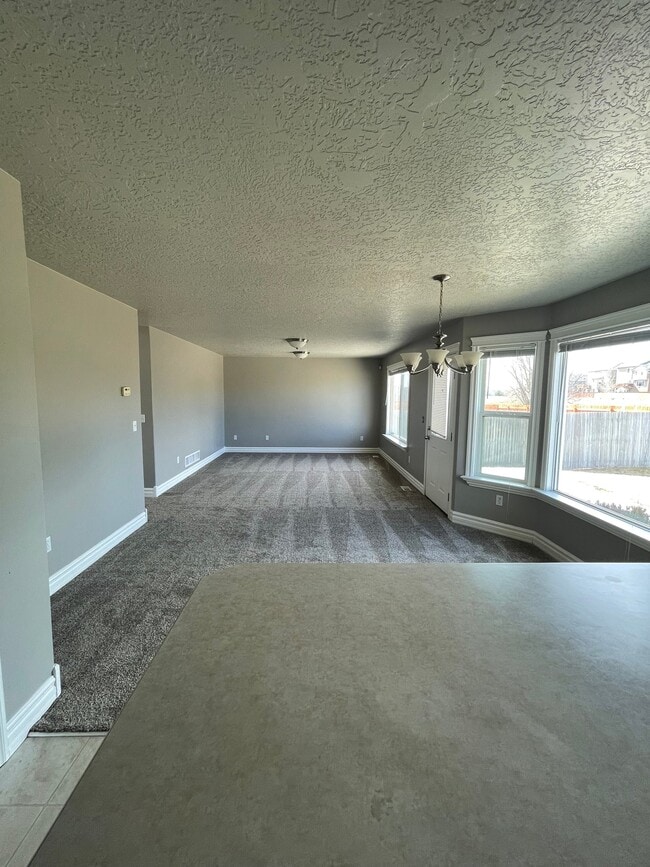 Photo - 1127 Elgin Ct