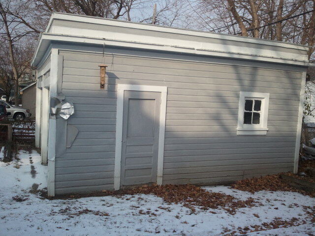 Garage - 1009 Packard St Unit #2