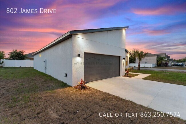 Photo - 802 James Dr