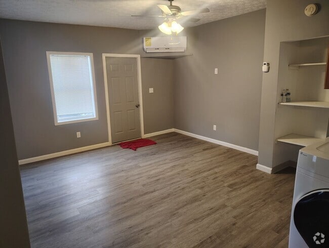 Building Photo - 609 E Mulberry St Unit 609-1 E Mulberry Rental