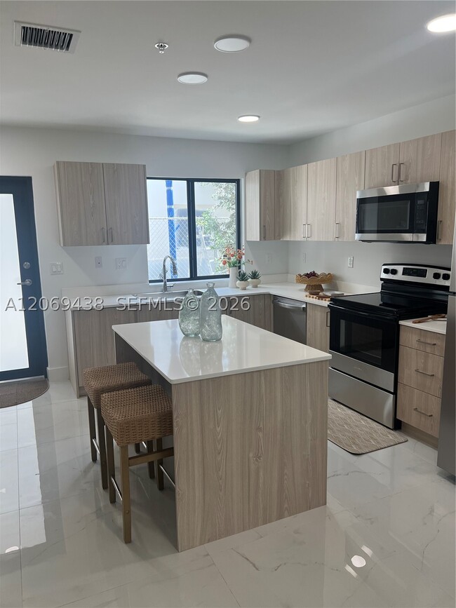 7462 W 4th Ave Unit 108