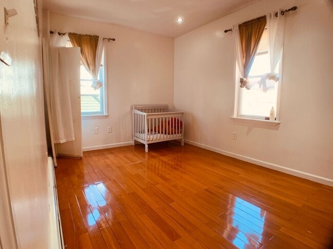 Photo - 23-28 28th Street, 1 Unit 1