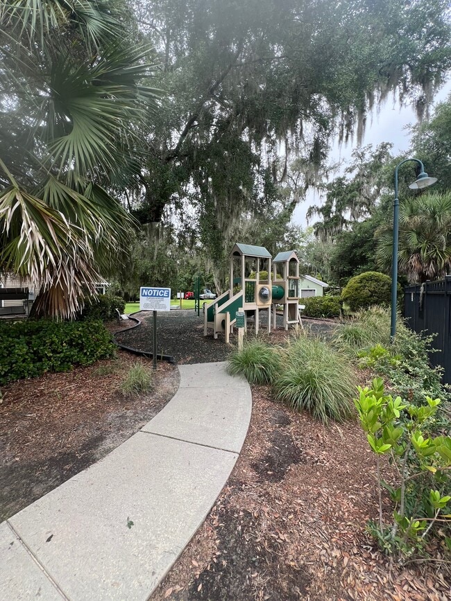 Photo - 114 Grand Oaks Dr