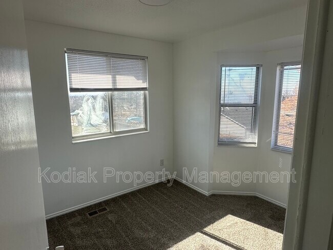 Photo - 1149 Nayon St Unidad 4