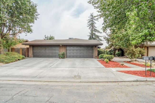 Photo - 1441 W Norwich Ave Unit 101