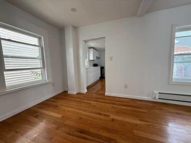 Photo - 82 McAdoo Ave Unit FULL HOUSE
