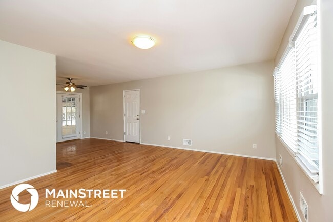 Photo - 3812 S James Ave