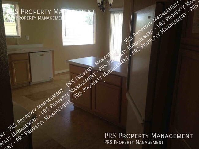 Photo - 629 S Oak St