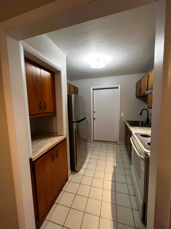 Photo - 5098 Main St Unidad E