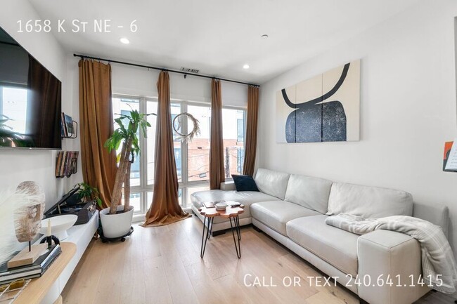 Photo - 1658 K St NE