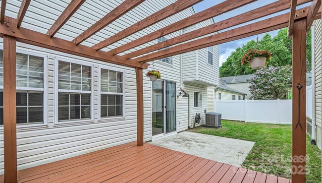 Photo - 9104 Meadowmont View Dr