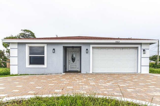 Photo - 163 W Blue Heron Blvd